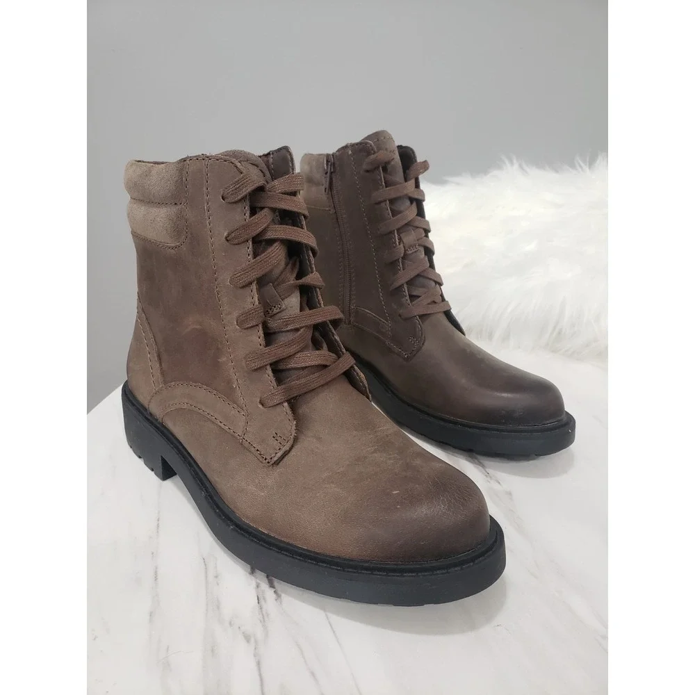 NEW NO BOX SZ 6 Clarks Orinoco 2 Spice Taupe Nubuck BOOTS BOOTIE SIDE ZIP COMBAT